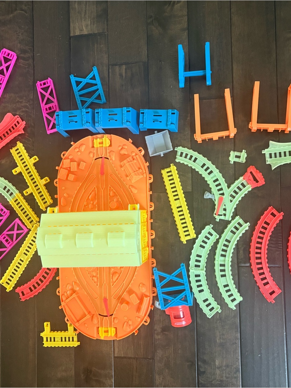 Thomas The Train Track Playset - Bright Multicolor GLOW